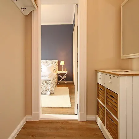 Apartment Am Ostseestrand 7 *