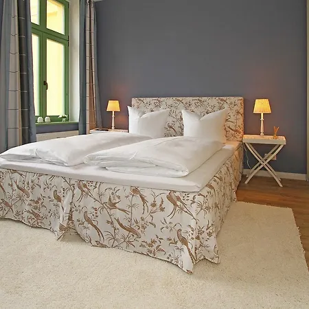 Am Ostseestrand 7 *