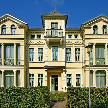Am Ostseestrand 7 *
